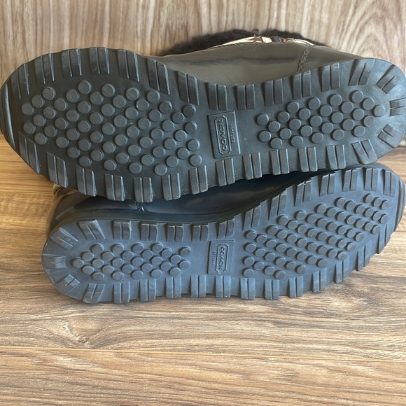 Pre-owned Coach Women Size 7B Joyous Signature Brown Fur Cuff Winter Boots - Picture 11 of 11